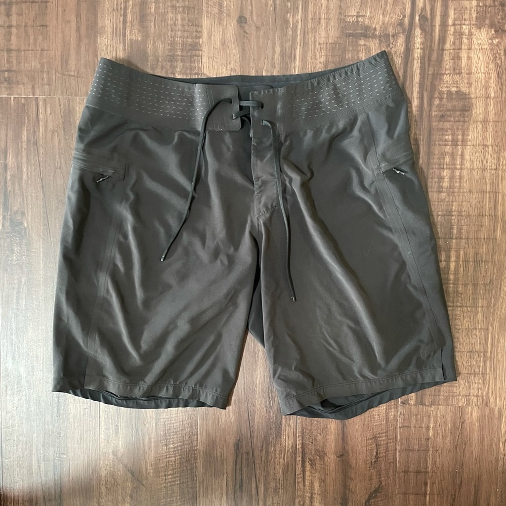 Lululemon current state board 9”